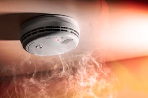 Smoke detector with chimney